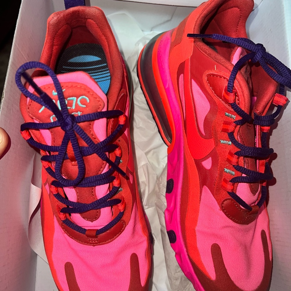 Air Max 270 - Picture 2 of 9